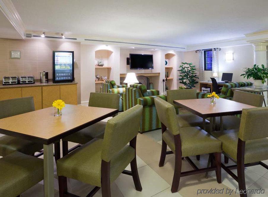 La Quinta Inn Chicago Oakbrook Terrace Exterior photo